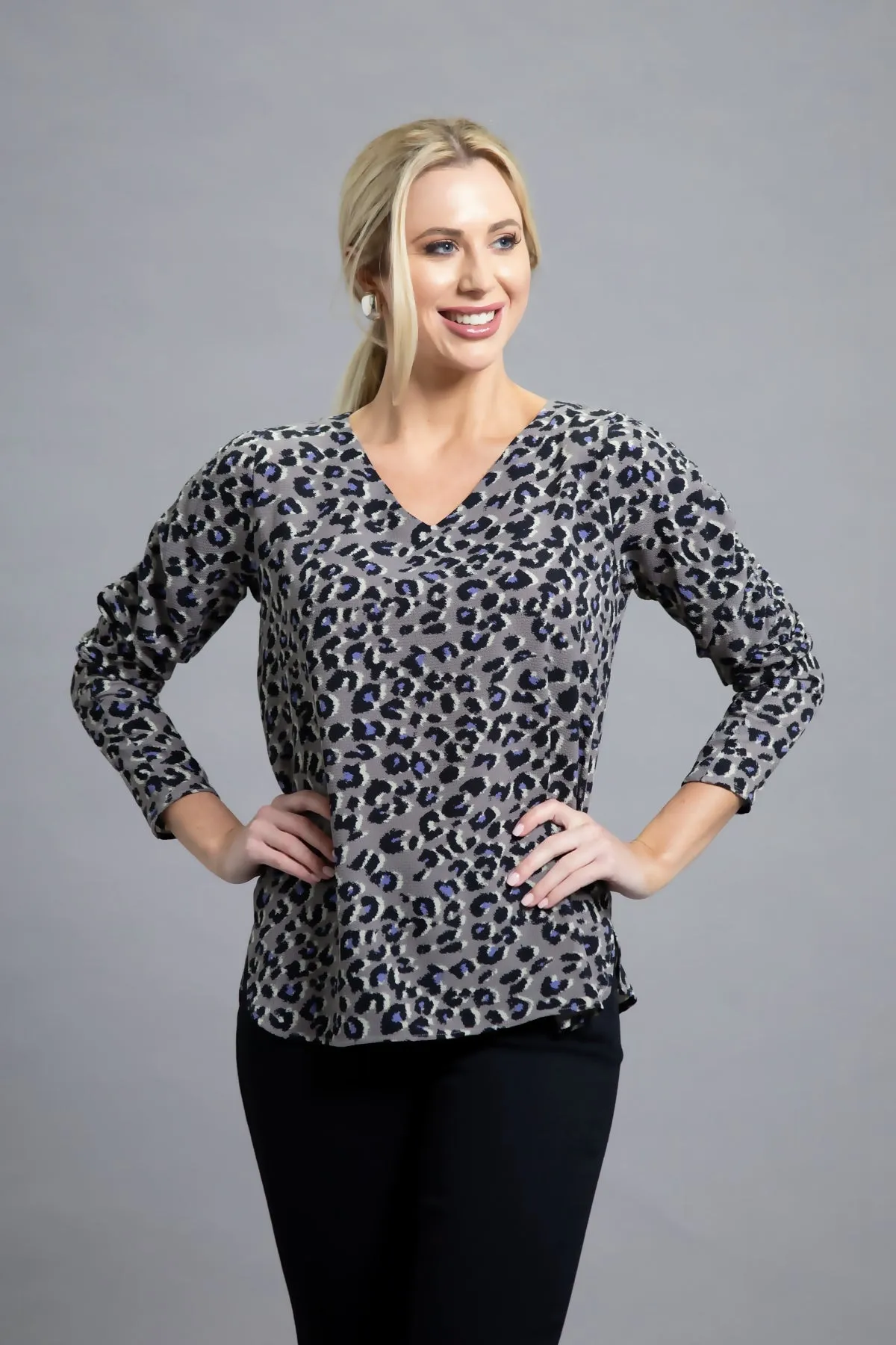 25" Ruched Sleeve V Tunic