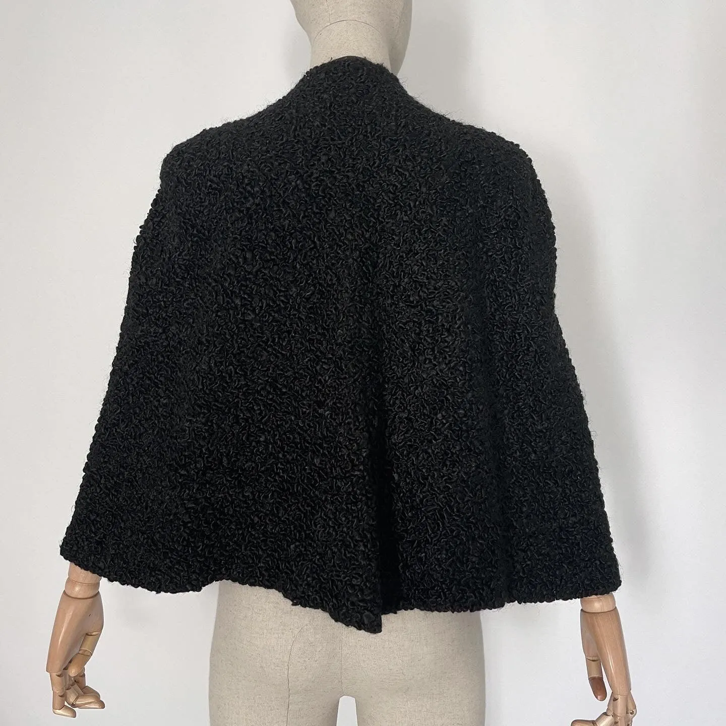 GRIEDER & Cie Vintage Sheep Fur poncho