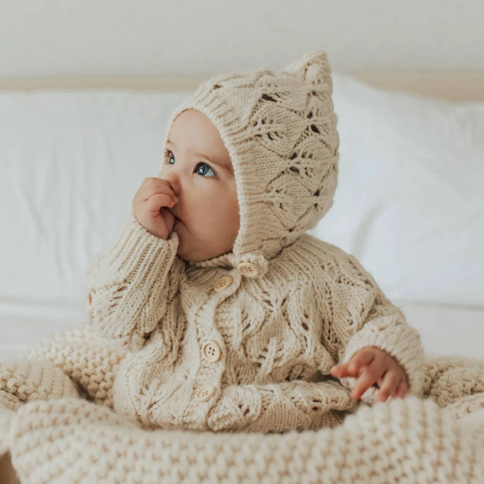 Leaf Lace Hand Knit Cardigan Sweater | Natural